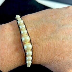 Elegant Pearl Bracelet